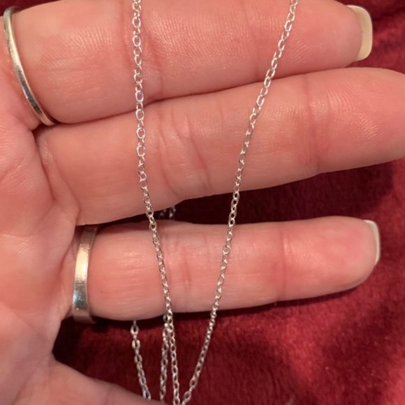 Sterling Silver Cable Chain 18" - Picture 2 of 4